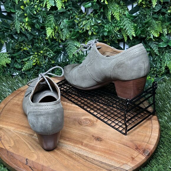 COMFORTIVA Bootie Women 10 Olive Green Angelique Lace Up Leather Heels 1979 - Picture 3 of 11